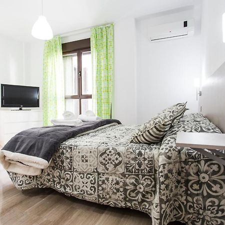 C&V Apartamentos - Horno De Marina 格拉纳达 外观 照片